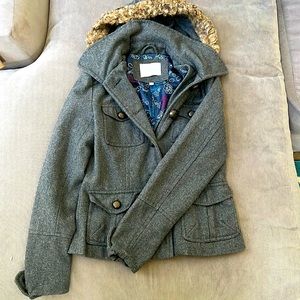 Delia’s XS Pea Coat - Gray with Cute Patterned Liner and metal buttons